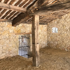 Ref. 17 – Gerealiseerd project: plafond constructies met antieke houten balken