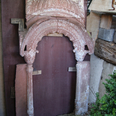 Ref. 74 – Antieke Portugese kalkzandstenen raamnis