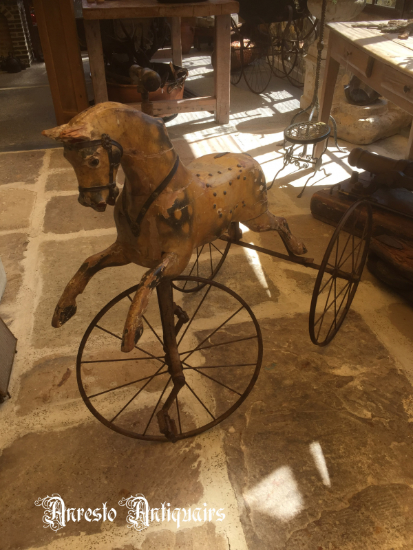 Ref. 64 – Antieke paardendriewieler foto 3