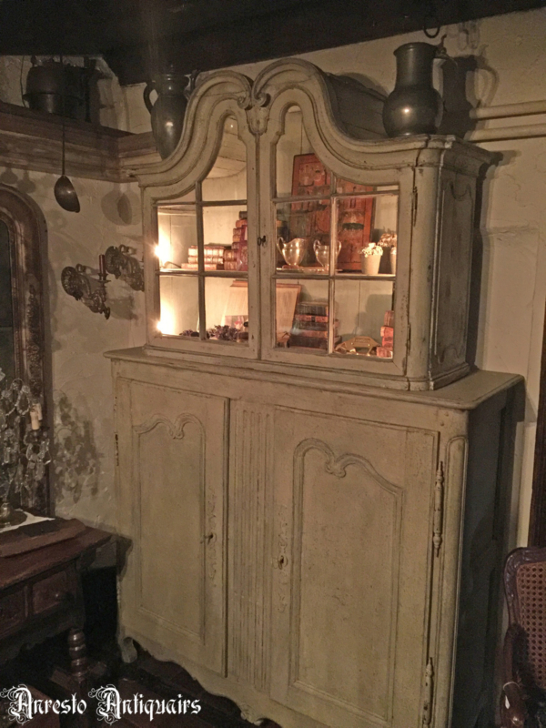 Ref. 59 – Antieke Ardeense keukenkast vitrinekast foto 2