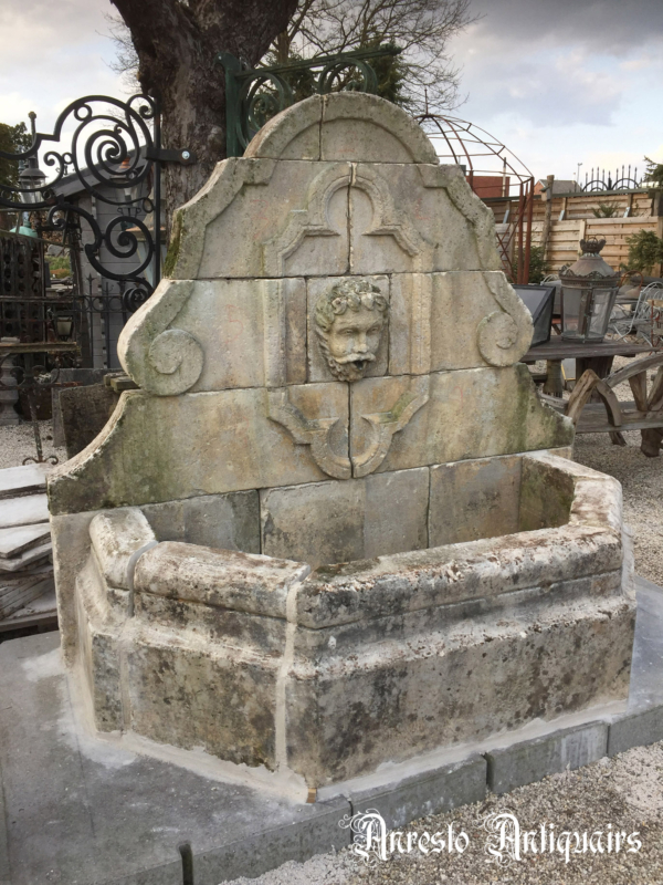 Ref. 16 – Antieke kalkzandstenen barok fontein foto 1