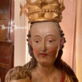 Ref. 43 – Antiek houten beeld Madonna met kind foto 2