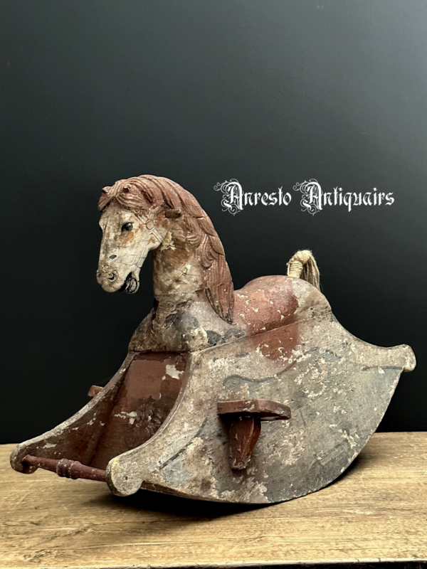 Ref. 81 – Antiek houten schommelpaard