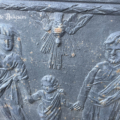 Ref. 30 – Antieke gietijzeren haardplaat foto 2