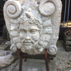 Ref. 54 – Antieke stenen sater, oude stenen saterkop