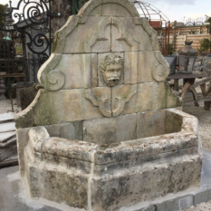 Ref. 93 – Antieke kalkzandstenen barok fontein foto 1