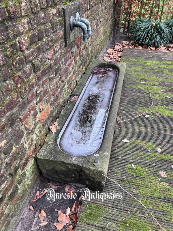 Ref. 140 – Antieke Ardeense blauwstenen voederbak - Afbeelding 2