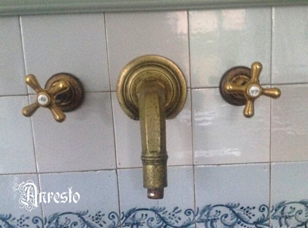 Ref. 68 - 19de eeuwse antieke keukenmengkraan, 19th century antique kitchen faucet assembly