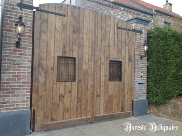 Ref. 20 – Exclusieve zware eikenhouten poort