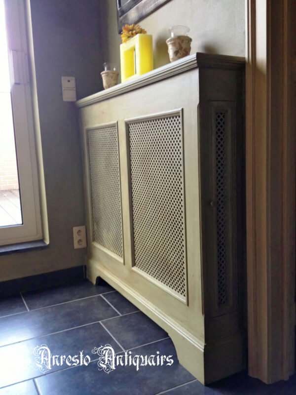 Ref. 19 – Exclusieve eikenhouten radiatorafkasting