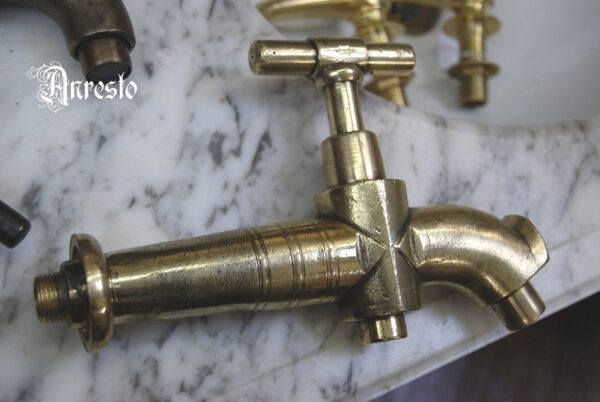 Ref. 64 - Franse koud waterkraan, French cold water faucet