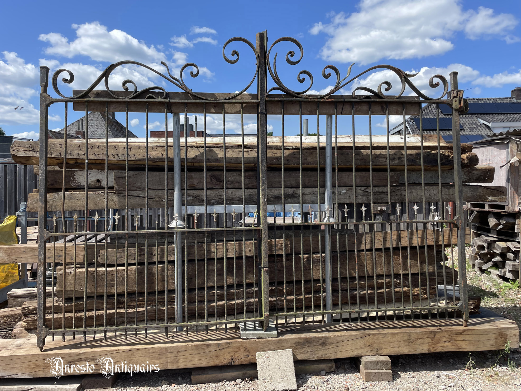 Ref. 136 – Antieke smeedijzeren kasteelpoorten foto 1