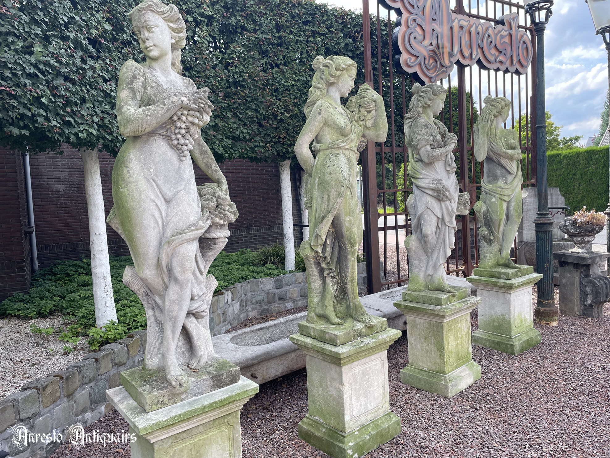 Ref. 30 – Antieke Italiaanse kalkzandstenen 4-seizoensbeelden foto 1