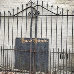 10_Landelijke_smeedijzeren_hoevepoort_19de_eeuw-1