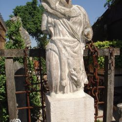 12_Romeinse_torso_in_kalkzandsteen