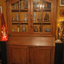 16_Haspengouwse_vitrine_kast_secretaire_foto_1-scaled
