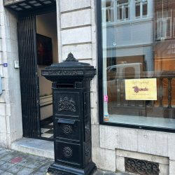 Ref. 64 – Oud Hollandse brievenbus foto 1
